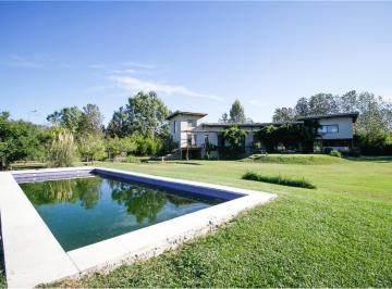 Casa · 420m² · 5 Ambientes · 3 Cocheras · Casa en Venta en Colonia de Chacras - Los Cardales