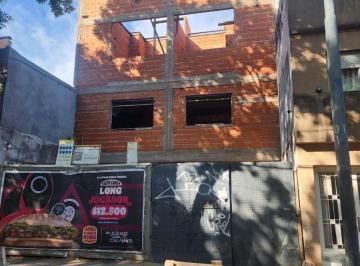 PH · 85m² · 4 Ambientes · 1 Cochera · Venta PH Tríplex Frente a Estrenar Patio y Cochera