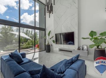 Casa · 238m² · 5 Ambientes · 5 Cocheras · Venta Casa 5 Ambientes a La Laguna Puertos Escobar