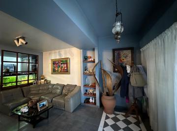 Casa · 170m² · 4 Ambientes · 1 Cochera · Excelente Casa en Villa Devoto en 2 Plantas