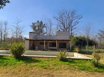 Casa · 70m² · 2 Ambientes · 2 Cocheras · Venta Casa Moderna Piscina/quincho - La Reja