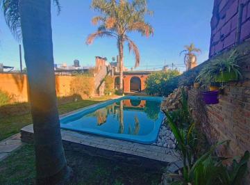 Casa · 175m² · 5 Ambientes · 1 Cochera · Venta Casa Dos Dorm., Pileta y Quincho
