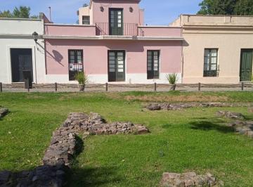 Casa · 150m² · 5 Ambientes · Colonia Barrio Histórico, Casa Alquiler 3 Suites.