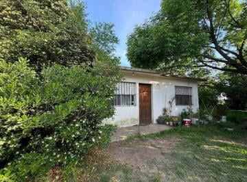 Casa · 70m² · 4 Ambientes · 1 Cochera · Venta Casa Terreno 2 Dorm. Barros Blancos