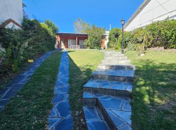 Casa · 85m² · 4 Ambientes · 1 Cochera · Casa en Venta