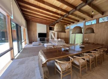 Foto1 · Vende Casa de 5 Dorm. en Laguna Escondida.