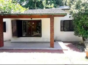 Quinta vacacional · 300m² · 5 Ambientes · Casa en Venta - 3 Dorm. 2 Baños - 4.540 m² - Moreno