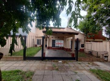 Casa · 90m² · 4 Ambientes · 1 Cochera · Casa Al Frente en Ranelagh