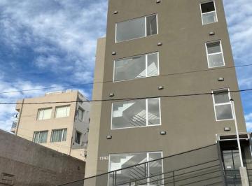 Departamento · 65m² · 4 Ambientes · 1 Cochera · Departamento - Área Centro Oeste