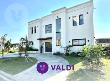 Casa · 188m² · 4 Ambientes · Casa en Venta - Barrio Lagos de Canning