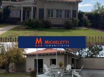 Casa · 400m² · 10 Ambientes · 2 Cocheras · Casa en Alquiler Para Emprendimiento Comercial