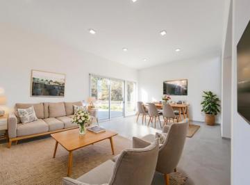 Casa · 180m² · 8 Ambientes · 2 Cocheras · Casa - 3 Dorm. - Valle del Golf