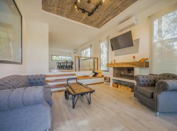 Casa · 200m² · 5 Ambientes · 1 Cochera · Casa Cinco Ambientes con Salida Al Golf Costa Esmeralda Golf 2 Digna de Ver