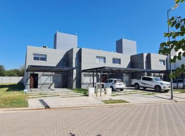 Casa · 130m² · 6 Ambientes · Casa Duplex Amoblada en Alquiler - La Calandria Zona Sur