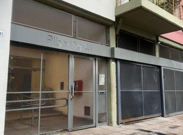 Departamento de 2 ambientes, Villa Luro · Villa Luro 2 Amb Al Frente con Cochera Vista a Plaza