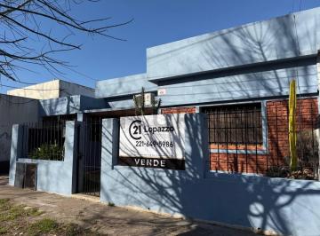 Casa · 73m² · 4 Ambientes · Casa 2 Dorm en 512 Entre 25 y 26