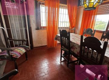 Departamento · 80m² · 4 Ambientes · Venta - Duplex en Gesell de 3 Habitaciones en Calle 142 y Playa