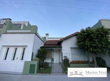 Casa de 4 ambientes, Quilmes · Venta Apta Crédito/chalet en Barrio Parque Bernal