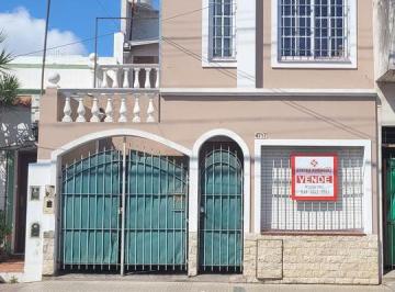 Casa · 3 Ambientes · 1 Cochera · Casa - Berazategui