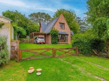 Casa · 82m² · 4 Ambientes · 1 Cochera · Chalet en Venta Sierra de Los Padres