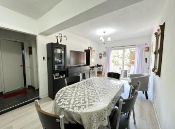 Departamento · 58m² · 3 Ambientes · Departamento en Esquina con Balcón Al Frente