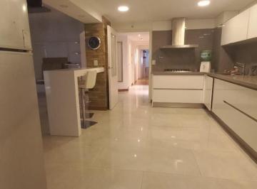 Departamento · 150m² · 4 Ambientes · 2 Cocheras · Departamento en Las Lomitas