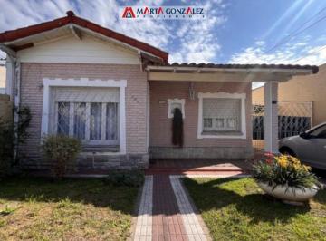 Casa · 80m² · 3 Ambientes · 1 Cochera · Casa en Alquiler Lomas de Zamora
