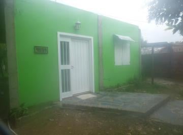 Casa · 60m² · 3 Ambientes · 1 Cochera · Casa en Alquiler en Manuel B. Gonnet - Dacal Bienes Raíces