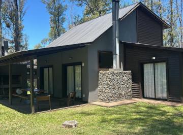 Casa · 75m² · 4 Ambientes · 1 Cochera · Venta Casa Cabaña en Campo Timbo