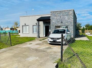 Casa de 5 ambientes, Ezeiza · Casa 5 Ambientes en Laguna Azul