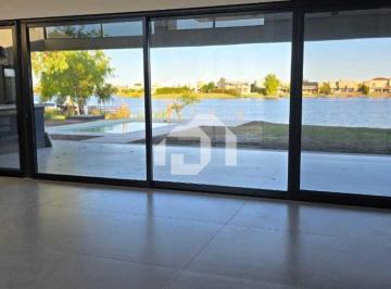 Casa · 205m² · 5 Ambientes · 2 Cocheras · Casa en Venta en San Rafael, Villanueva, Tigre
