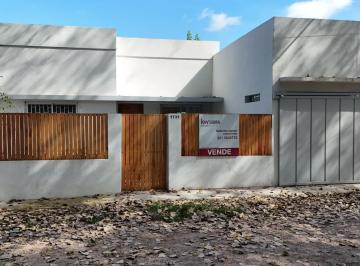 Casa · 90m² · 3 Ambientes · 1 Cochera · Casa en Venta en City Bell.