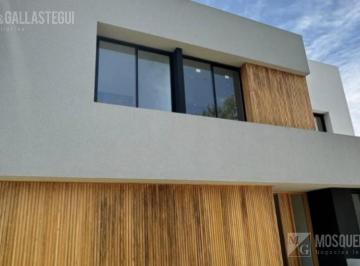 Casa · 235m² · 3 Ambientes · 2 Cocheras · Excelente Calidad de Construcción y Diseño - Lagoon Pilar
