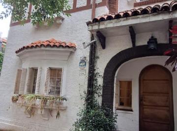 Casa de 5 ambientes, Versalles · Versalles. Gallardo 800 Casa Señorial de Estilo 5 Amb. S/lote 10.5 X 20.