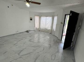 Casa de 4 ambientes, San Miguel de Tucumán · En Venta! Lindisima Propiedad Zona Distrito Av América