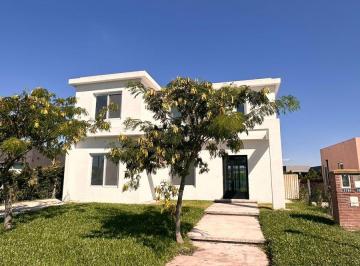 Casa de 5 ambientes, Pilar · Casa 5 Ambientes a Estrenar - San Ramon Uf379, Pilar del Este