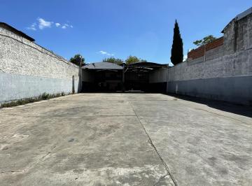Bodega-Galpón de 2 ambientes, Avellaneda · Alquiler Galpón de 900 m². Avellaneda.