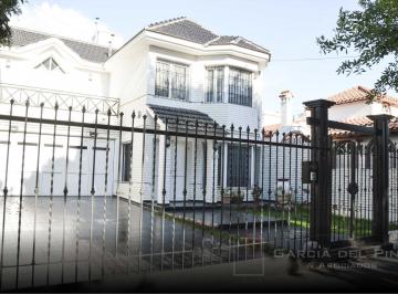 Casa de 8 ambientes, Córdoba · Casa en Venta, Subida del Cerro, Inmejorable Ubicación