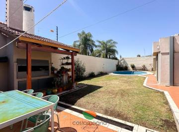 Casa · 267m² · 6 Ambientes · 2 Cocheras · Apta Credito - Planta Baja - Cerro de Las Rosas