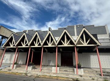 Local comercial · 300m² · Local en Alquiler Salon Virreyes