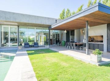 Casa · 150m² · 5 Ambientes · 2 Cocheras · Casa Barrio Privado Aguadas, Funes, Venta