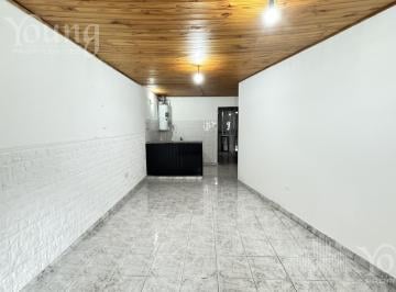 PH · 50m² · 2 Ambientes · Alquiler PH en Bernal