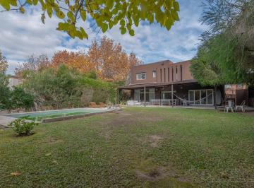 Casa · 247m² · 7 Ambientes · Casa en Venta en La Laguna en Rincón de Milberg