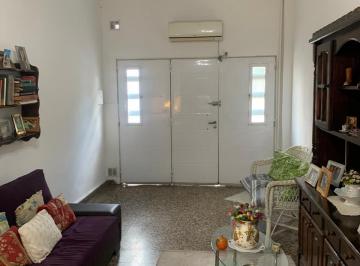 Casa de 6 ambientes, La Matanza · Hermosa Casa, Ideal Dos Familias