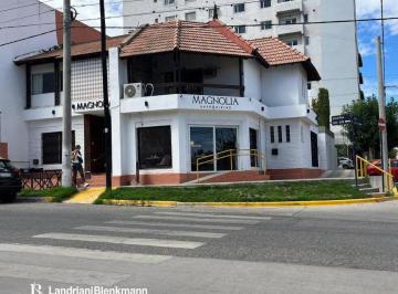 Casa · 275m² · 6 Ambientes · Casa en Entre Rios y Talero
