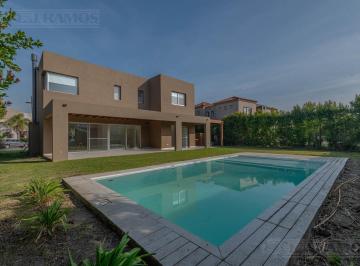 Casa · 207m² · 7 Ambientes · Casa en Venta en Barbarita