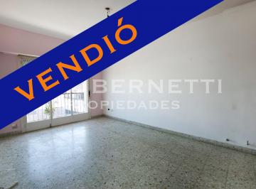 Departamento de 3 ambientes, Villa Urquiza · Departamento 3 Ambientes - Muy Amplio - con Balcón - Muy Buena Ubicación
