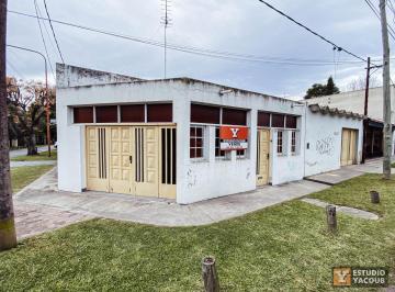 Casa · 130m² · 4 Ambientes · 1 Cochera · Casa en Venta - 3 Dorm. 1 Baño - Cochera - 145 m² - Manuel B Gonnet