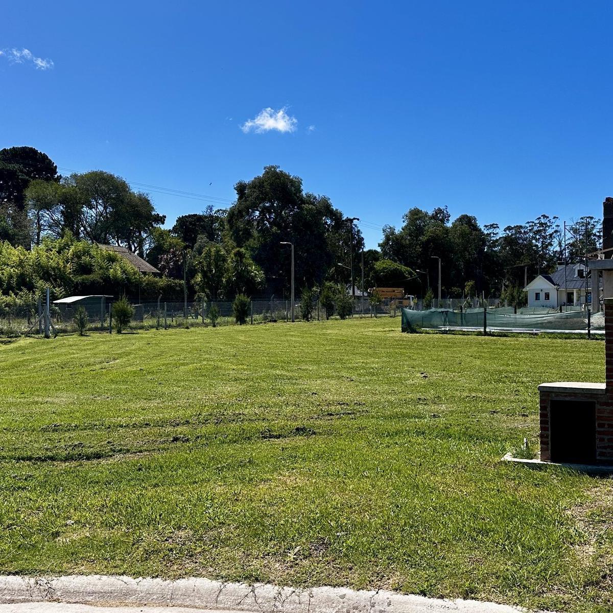 Lote 33 en venta, 749m² en barrio Arenas Chico, orientación norte