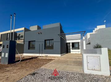 PH · 65m² · 3 Ambientes · 1 Cochera · Duplex en Venta - Rincones de Manantiales